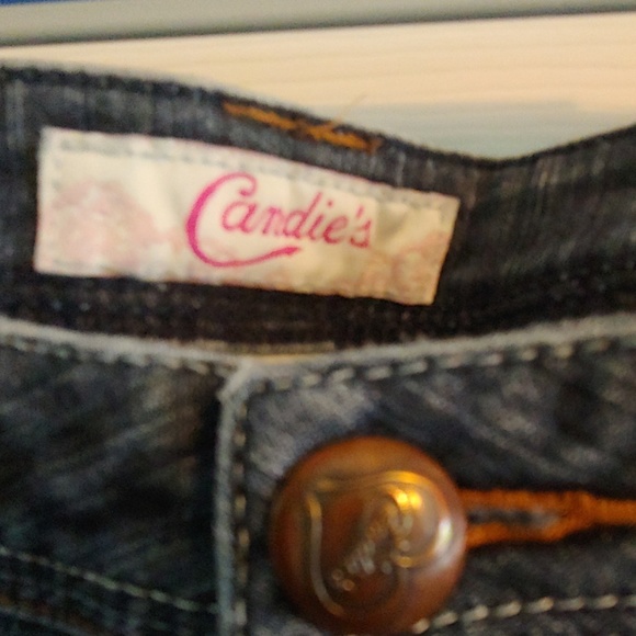 Jeans - Picture 2 of 4